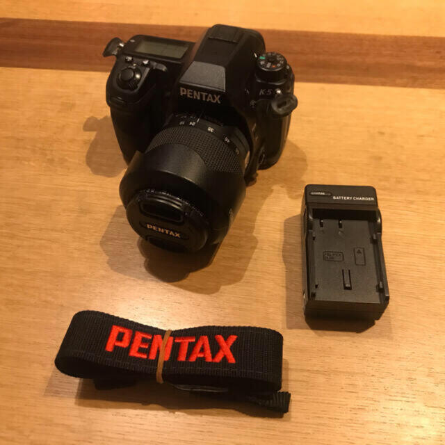 PENTAX(ペンタックス)のPENTAX K-5 レンズキット DA 18-55mm WR   スマホ/家電/カメラのカメラ(デジタル一眼)の商品写真