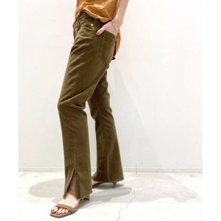 アパルトモンドゥーズィエムクラス(L'Appartement DEUXIEME CLASSE)のUPPER HIGHTS　JENNA CORDUROY SLIT PANTS(カジュアルパンツ)