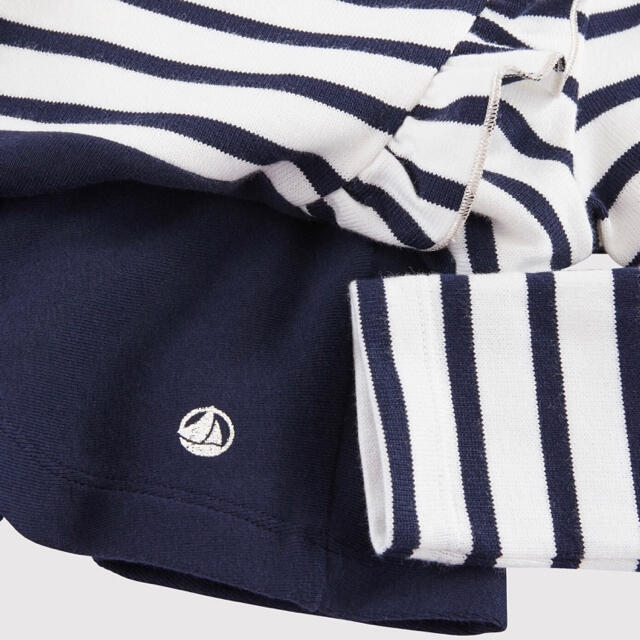 PETIT BATEAU(プチバトー)のプチバトー　新品タグ付きワンピース　8ans/128cm キッズ/ベビー/マタニティのキッズ服女の子用(90cm~)(ワンピース)の商品写真