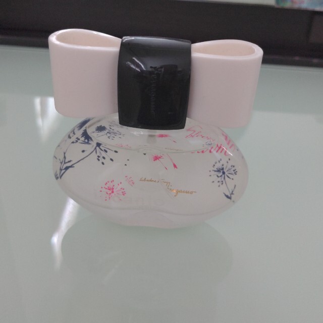 Salvatore Ferragamo(サルヴァトーレフェラガモ)のフェラガモ インカントブルーム コスメ/美容の香水(香水(女性用))の商品写真