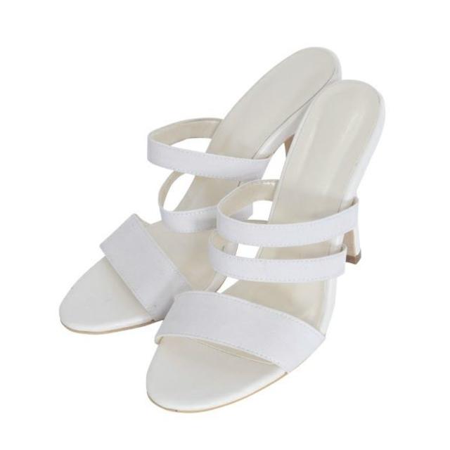 GYDA(ジェイダ)のGYDAラバーバンドサンダル白M レディースの靴/シューズ(サンダル)の商品写真