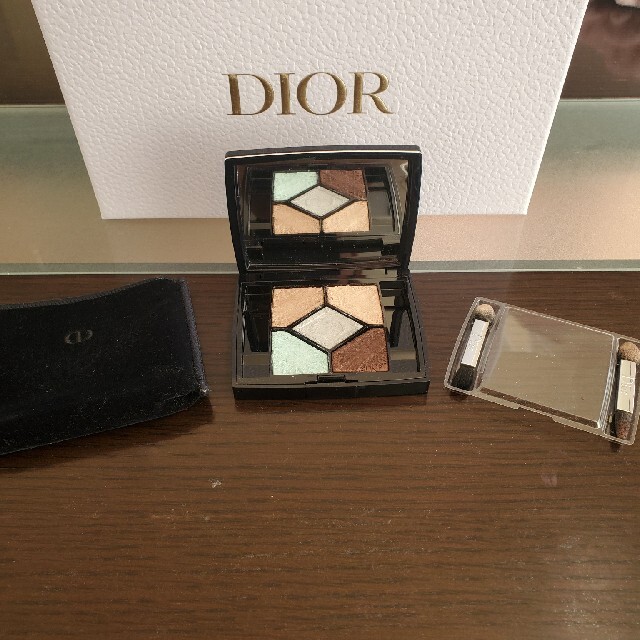 Dior(ディオール)のまとめ買い可！ ディオール アイシャドウ サンククルール 506 コスメ/美容のベースメイク/化粧品(アイシャドウ)の商品写真