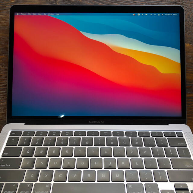 Apple(アップル)のApple MacBook Air Early 2020 USキーボード スマホ/家電/カメラのPC/タブレット(ノートPC)の商品写真