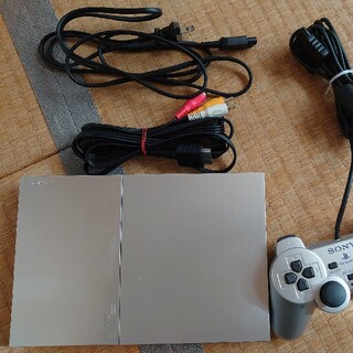 プレイステーション2(PlayStation2)のPS2 本体 SPCH-90000 シルバー(家庭用ゲーム機本体)