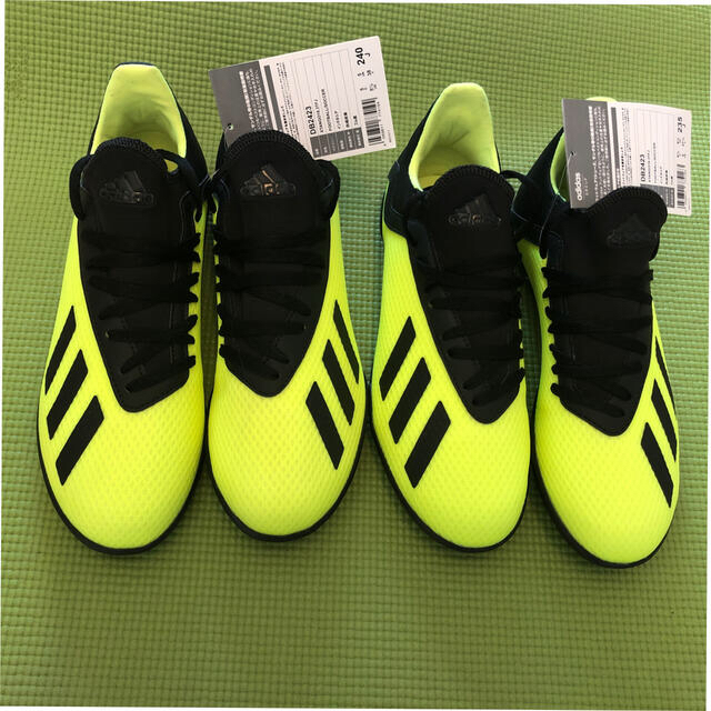 adidas(アディダス)の2足セット 23.5cm &24cm XTANGO アディダス サッカーシューズ スポーツ/アウトドアのサッカー/フットサル(シューズ)の商品写真