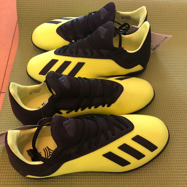 adidas(アディダス)の2足セット 23.5cm &24cm XTANGO アディダス サッカーシューズ スポーツ/アウトドアのサッカー/フットサル(シューズ)の商品写真