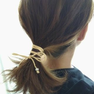 ヘアアクセサリー　革紐　スエード紐　ヘアアレンジ　(ヘアアクセサリー)