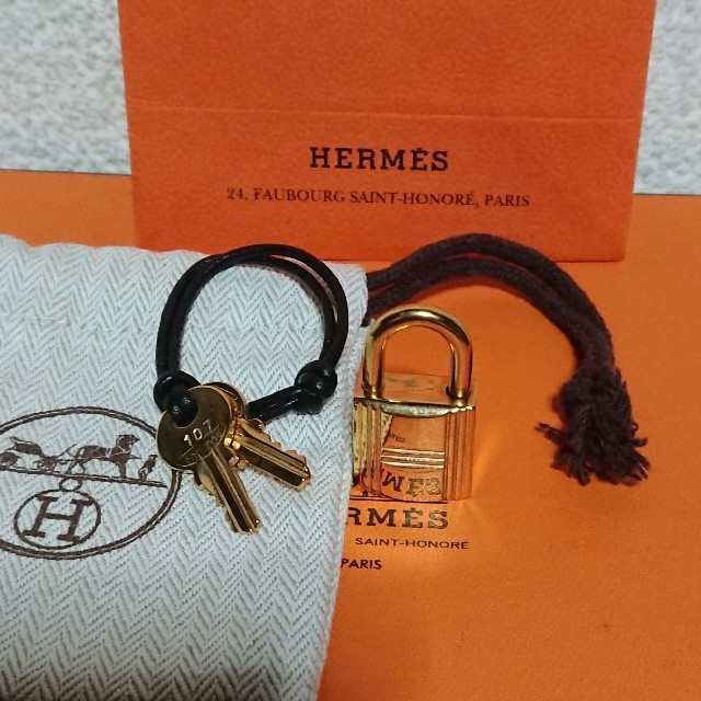 HERMES ゴールド カデナパドロック南京錠、鍵2本付き！