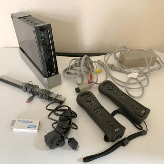 ニンテンドウ(任天堂)のWii 本体セット(家庭用ゲーム機本体)