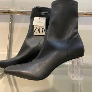 ザラ(ZARA)のZARAクリアヒールブーツ(ブーツ)