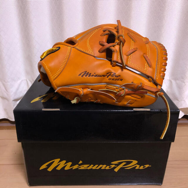 MIZUNO(ミズノ)のミズノプロオーダーグラブ　内野用　硬式 スポーツ/アウトドアの野球(グローブ)の商品写真