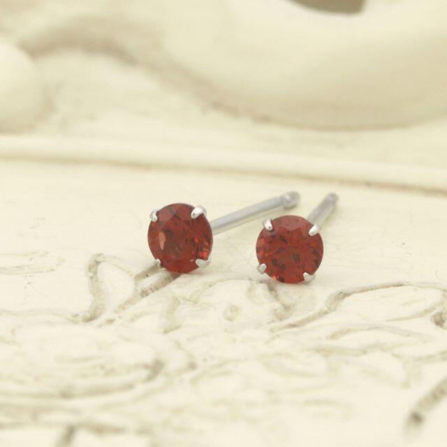 ピアス【3mm】ガーネットのシンプルスタッドピアス K14WG