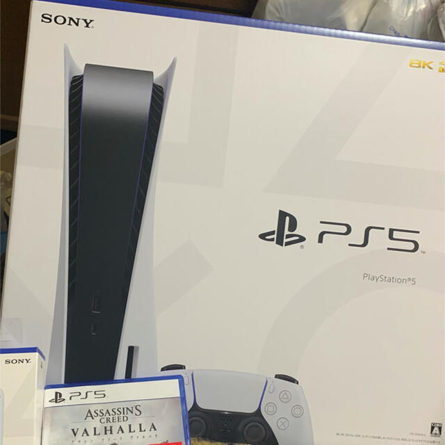 PS5 通常版　新品未使用品 エンタメ/ホビーのゲームソフト/ゲーム機本体(家庭用ゲーム機本体)の商品写真