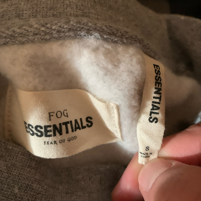 FEAR OF GOD(フィアオブゴッド)のessentials クルーネック トレーナー メンズのトップス(スウェット)の商品写真