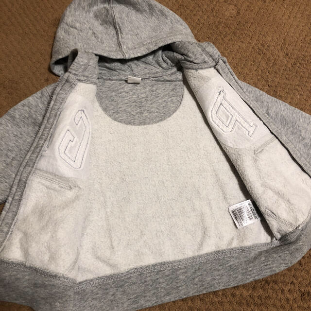 babyGAP(ベビーギャップ)のGAP 裏起毛パーカー キッズ/ベビー/マタニティのキッズ服男の子用(90cm~)(Tシャツ/カットソー)の商品写真