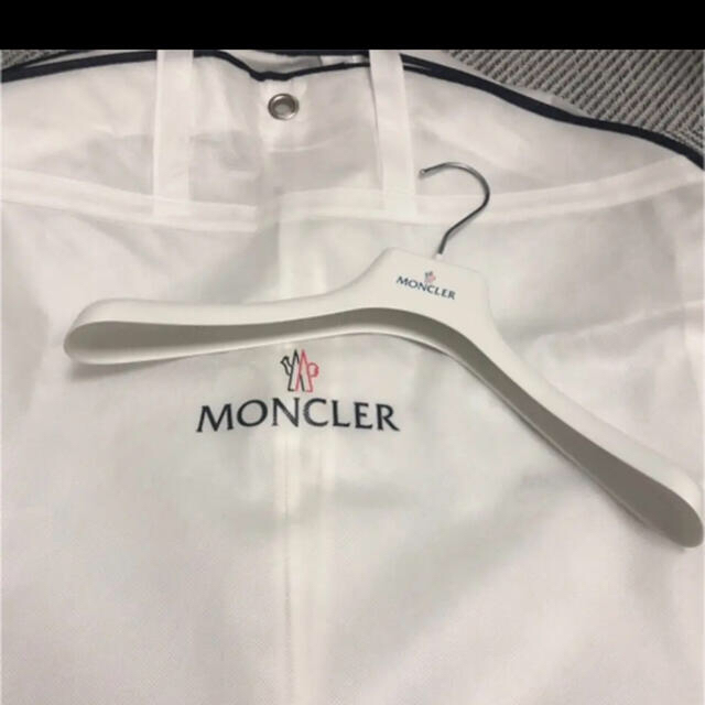 MONCLER(モンクレール)のモンクレール フラメッテ0 美品 レディースのジャケット/アウター(ダウンコート)の商品写真