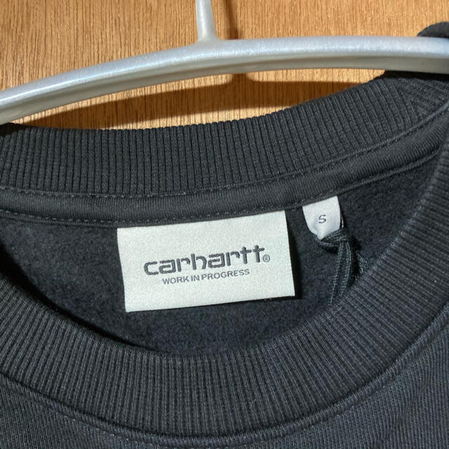 carhartt(カーハート)のcarhartt swet ブラック×ホワイト レディースのトップス(トレーナー/スウェット)の商品写真