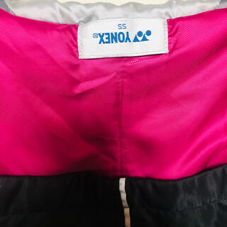 (新品未着用)YONEXレディースジャンパー フード付き　綺麗なピンク色