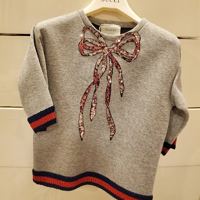 Gucci(グッチ)のGUCCI トレーナー キッズ/ベビー/マタニティのキッズ服女の子用(90cm~)(Tシャツ/カットソー)の商品写真