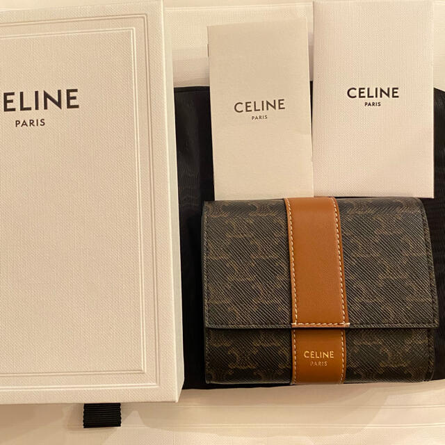 celine(セリーヌ)の【nico 様専用】CELINE トリオンフ トリフォールド ウォレット レディースのファッション小物(財布)の商品写真