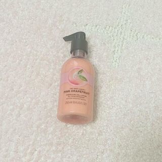 ザボディショップ(THE BODY SHOP)のここあ様専用　THE BODY SHOP ピンクグレープフルーツ(ボディローション/ミルク)