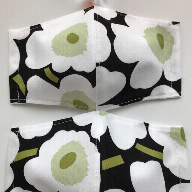 marimekko(マリメッコ)の🎀お値下げ致しました🎀マリメッコインナーマスク🎀2点🎀 ハンドメイドのハンドメイド その他(その他)の商品写真