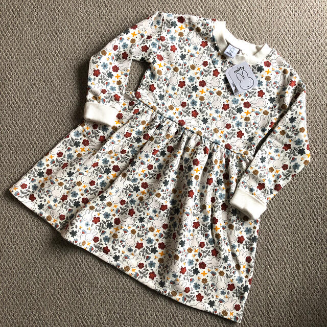 NEXT(ネクスト)のネクスト　ミッフィースウェットワンピース キッズ/ベビー/マタニティのキッズ服女の子用(90cm~)(ワンピース)の商品写真