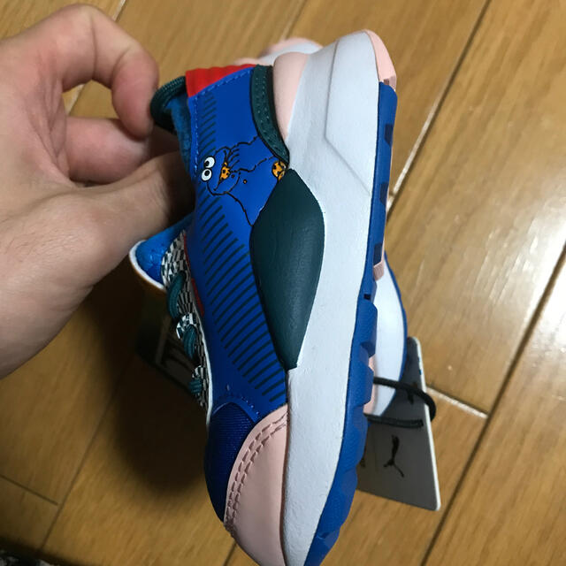 PUMA(プーマ)のプーマ　セサミストリート　キッズシューズ　ベビーシューズ キッズ/ベビー/マタニティのベビー靴/シューズ(~14cm)(スニーカー)の商品写真