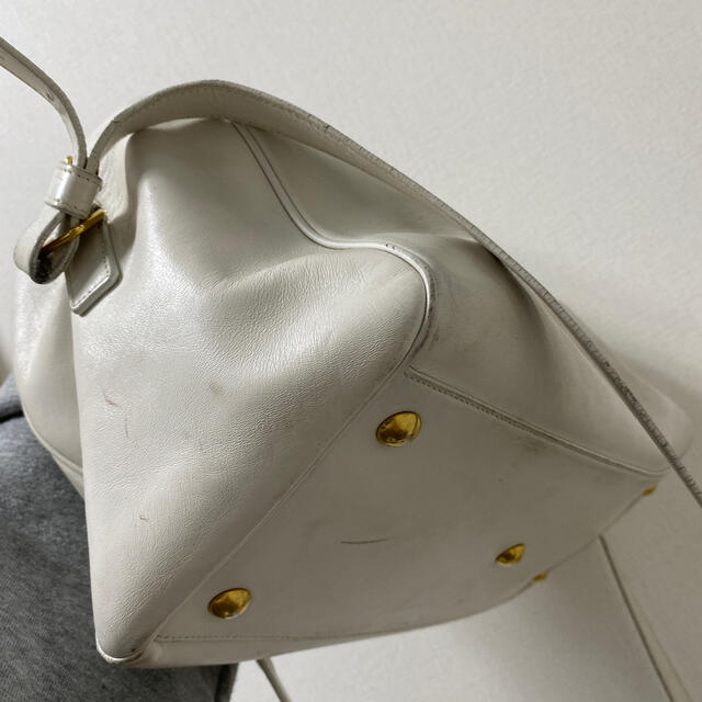 Saint Laurent(サンローラン)のサンローランパリ　ダッフルバッグ　ホワイト　 レディースのバッグ(ショルダーバッグ)の商品写真