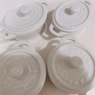 ストウブ(STAUB)のstaub セラミック　ココット　10cm ホワイト(食器)