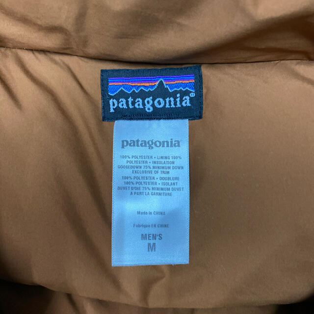 patagonia(パタゴニア)のPatagoniaダウンベストUSEDパタゴニアMサイズ メンズのジャケット/アウター(ダウンベスト)の商品写真