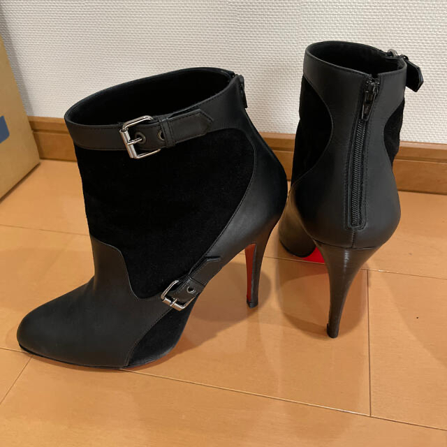 Christian Louboutin(クリスチャンルブタン)のやよい様専用 レディースの靴/シューズ(ブーツ)の商品写真