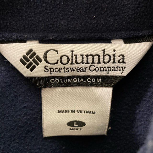 Columbia(コロンビア)のコロンビア　フリース　ネイビー レディースのジャケット/アウター(ブルゾン)の商品写真