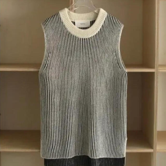 TODAYFUL(トゥデイフル)のtodayful　トゥデイフル  Tuck Stripe Vest レディースのトップス(ベスト/ジレ)の商品写真