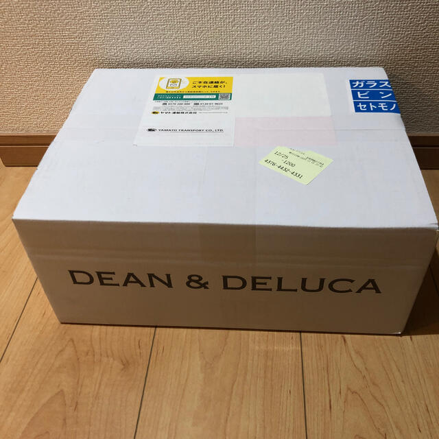 DEAN & DELUCA(ディーンアンドデルーカ)のDEAN&DELUCA 丸二段重　総黒　完売品 インテリア/住まい/日用品のキッチン/食器(弁当用品)の商品写真