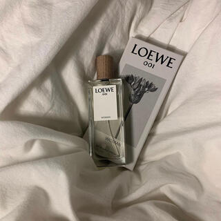 ロエベ(LOEWE)のLoewe 001 Woman Edt(香水(女性用))