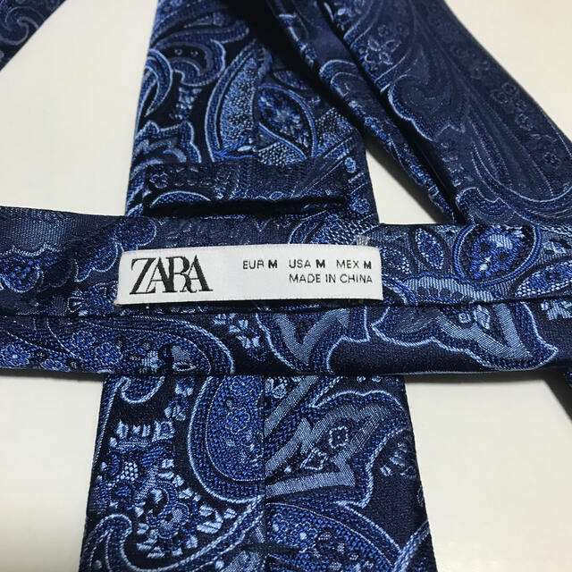 ZARA(ザラ)の【値下げ美品】ZARA ネクタイ　ダークブルー総柄 メンズのファッション小物(ネクタイ)の商品写真