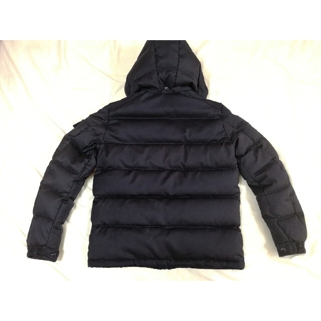 モンクレール モンジュネーブル ダウンジャケット ダークネイビー サイズ2 黒 メンズのジャケット/アウター(ダウンジャケット)の商品写真