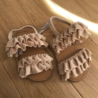 ベージュフリルサンダル　新品♡ (サンダル)