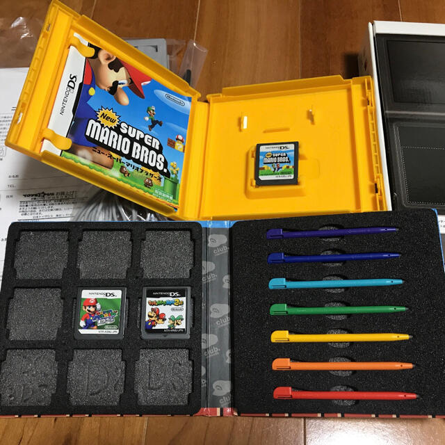 ニンテンドーDS(ニンテンドーDS)のマロンロン様　ニンテンドーDSI LL本体マリオブラザーズソフト3 エンタメ/ホビーのゲームソフト/ゲーム機本体(携帯用ゲーム機本体)の商品写真