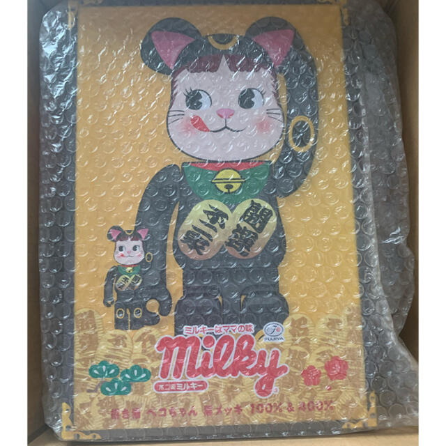 エンタメ/ホビーBE@RBRICK 招き猫 ペコちゃん 黒メッキ 100% & 400