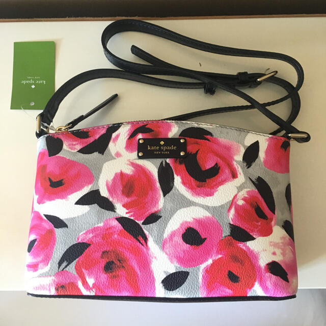 新品 ケイトスペード kate spade バッグ ショルダーバッグ 斜め掛け