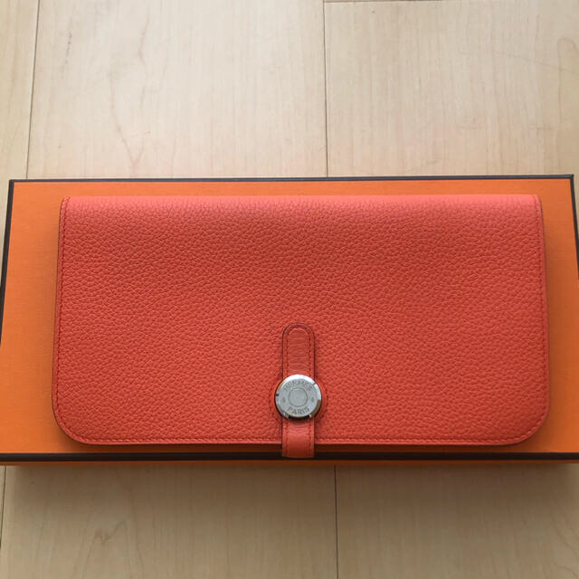 HERMES ドゴン♡レクトヴェルソ　オレンジ×ピンク　バイカラー長財布 レディースのファッション小物(財布)の商品写真