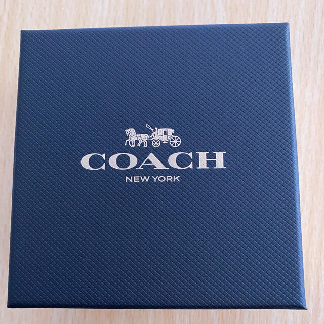 COACH(コーチ)の新品未使用 COACH ネックレス ローズゴールド レディースのアクセサリー(ネックレス)の商品写真