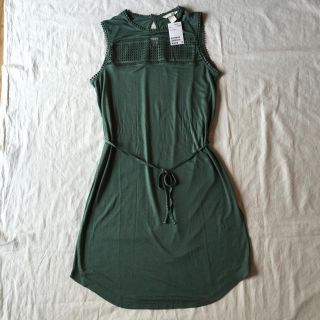 エイチアンドエム(H&M)のH&Mノースリーブワンピ＊【新品】(ひざ丈ワンピース)