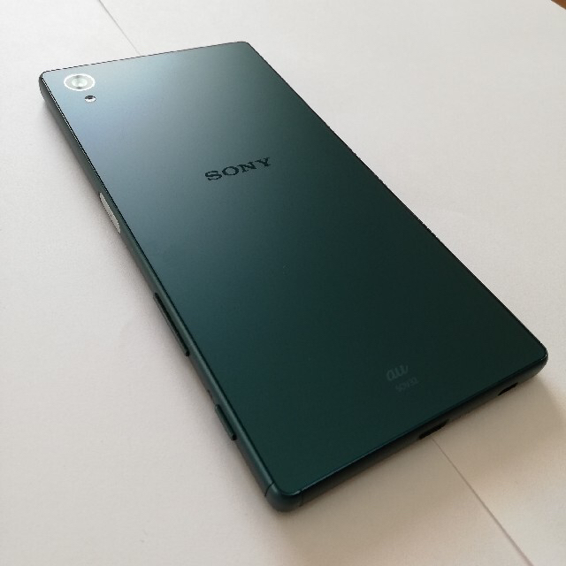 Xperia(エクスペリア)のSONY Xperia Z5 SOV32 32GB グリーン　au SIM専用 スマホ/家電/カメラのスマートフォン/携帯電話(スマートフォン本体)の商品写真