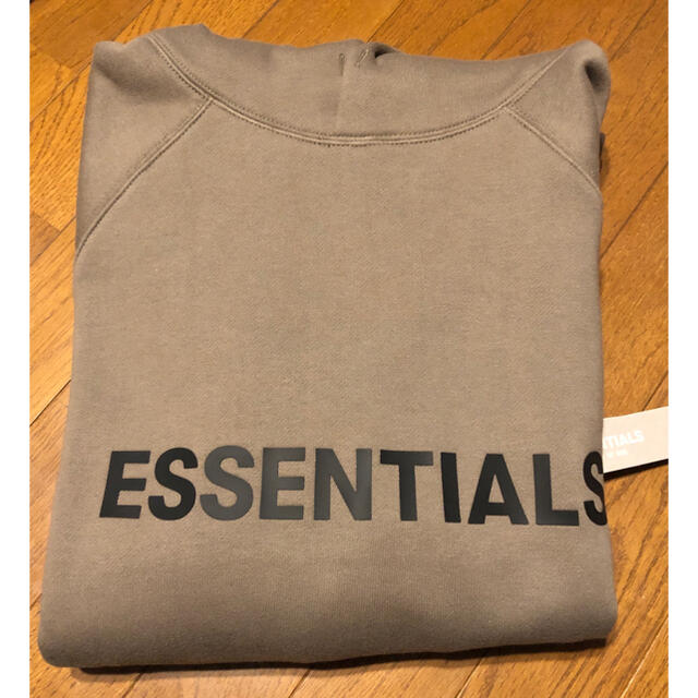 FEAR OF GOD(フィアオブゴッド)のESSENTIALS HOODIE taupe m メンズのトップス(パーカー)の商品写真