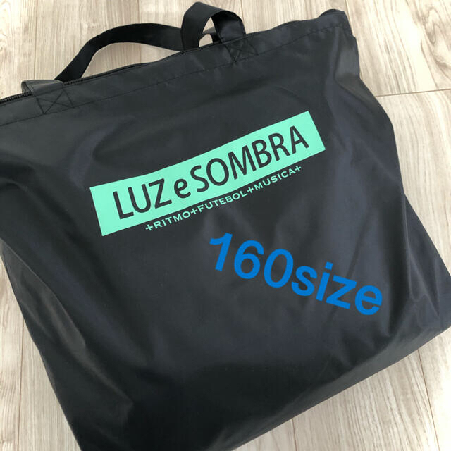 LUZ(ルース)のルースイソンブラ junior premium limited pack160 スポーツ/アウトドアのサッカー/フットサル(ウェア)の商品写真