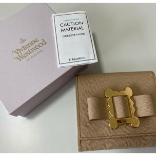 ヴィヴィアンウエストウッド(Vivienne Westwood)の【値引き】 ヴィヴィアンウエストウッド 二つ折り財布　ベージュ (財布)