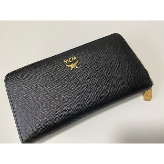 MCM(エムシーエム)のMCM エムシーエム 長財布 レザー ブラック 黒 ゴールド金具 レディースのファッション小物(財布)の商品写真